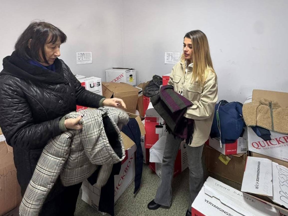 Роздача одягу від Благодійного фонду MANUS DEI у Вінницькому районі