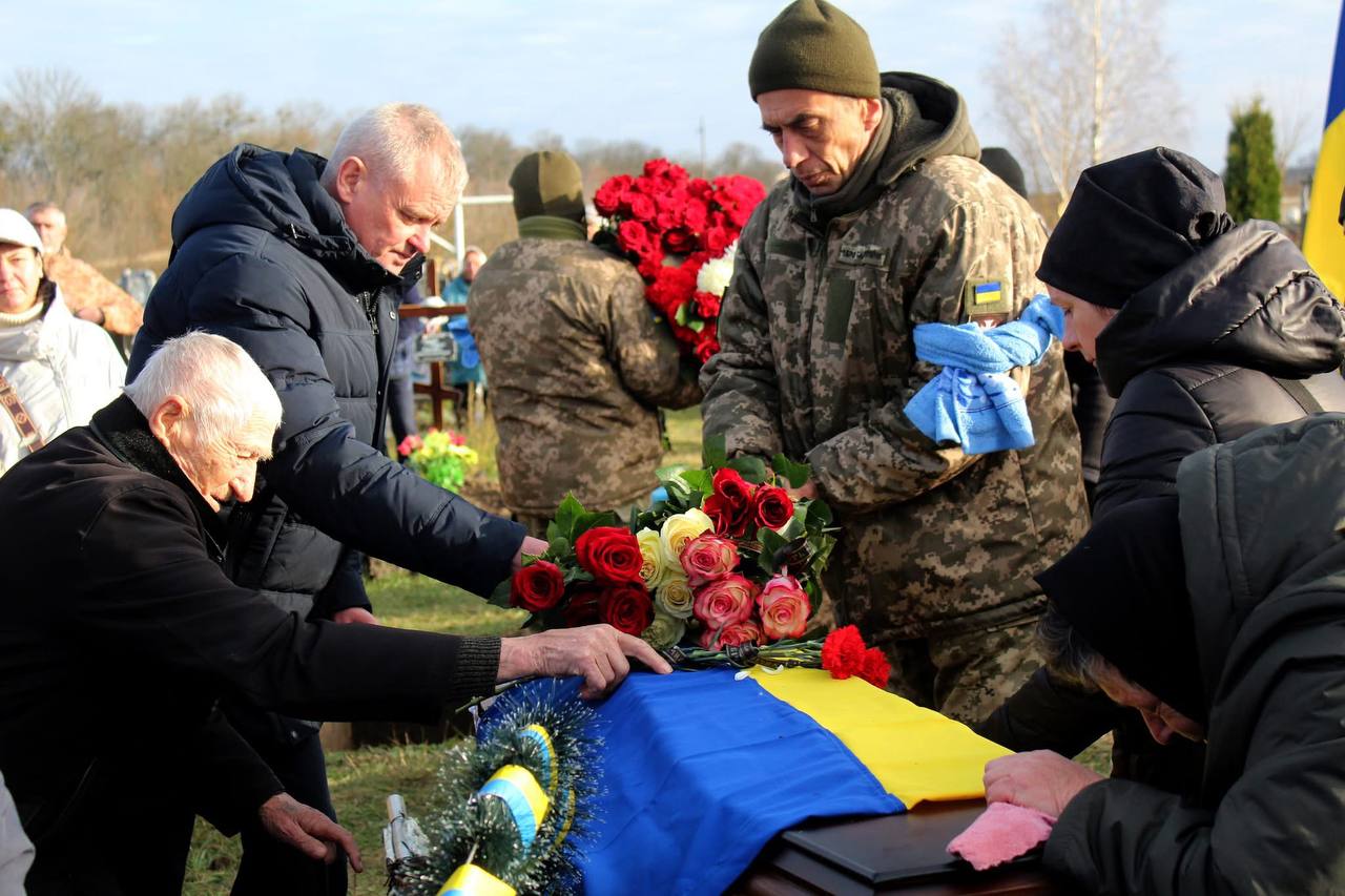 Іллінецька громада попрощалася з капітаном Євгенієм Покрищуком