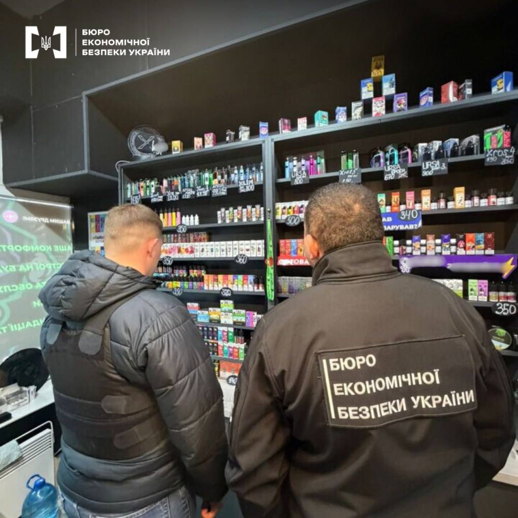 На Вінниччині БЕБ викрило мережу незаконного продажу нікотинових рідин