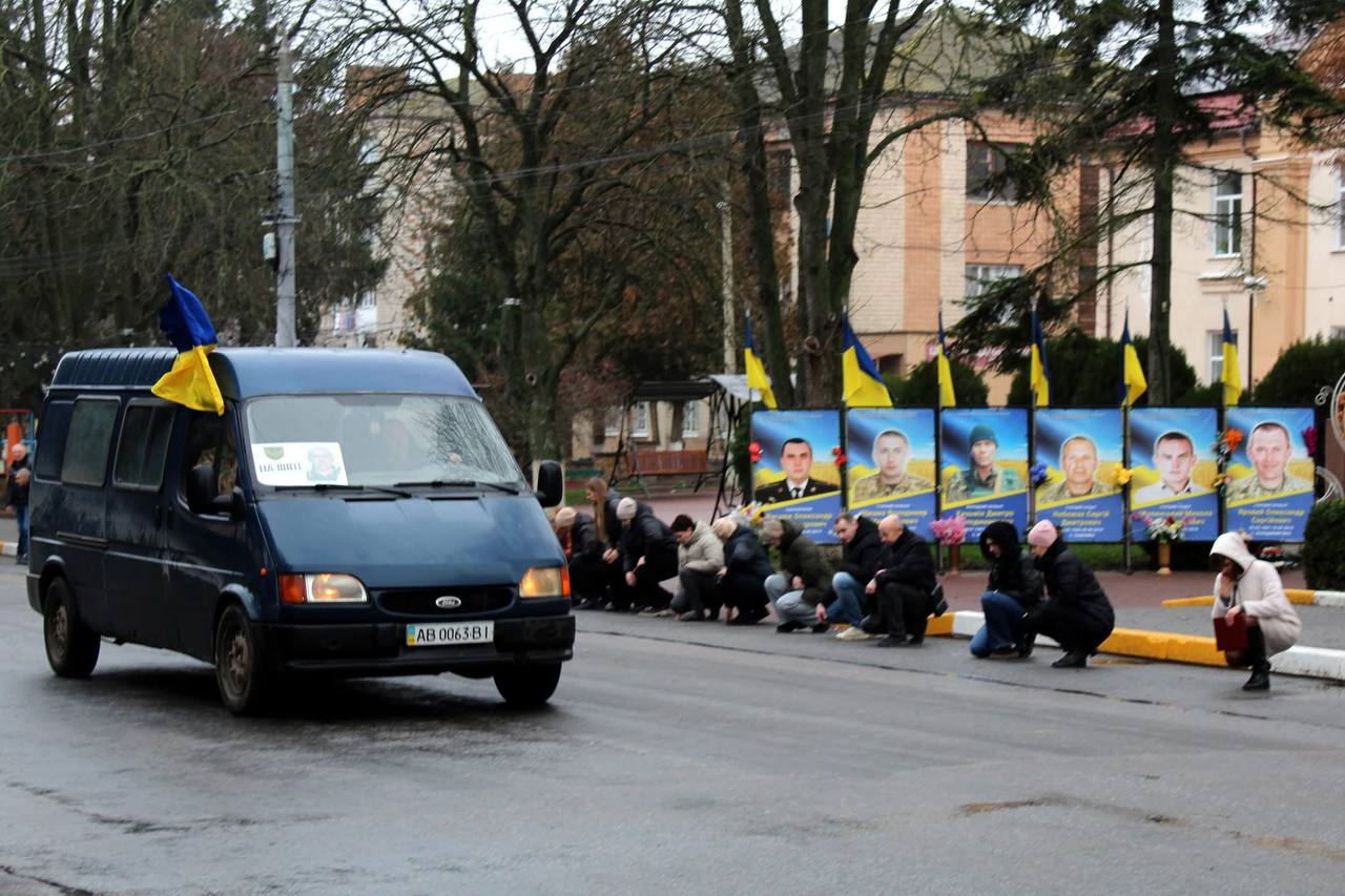 Іллінецька громада попрощалася із Захисником України Геннадієм Паламарчуком