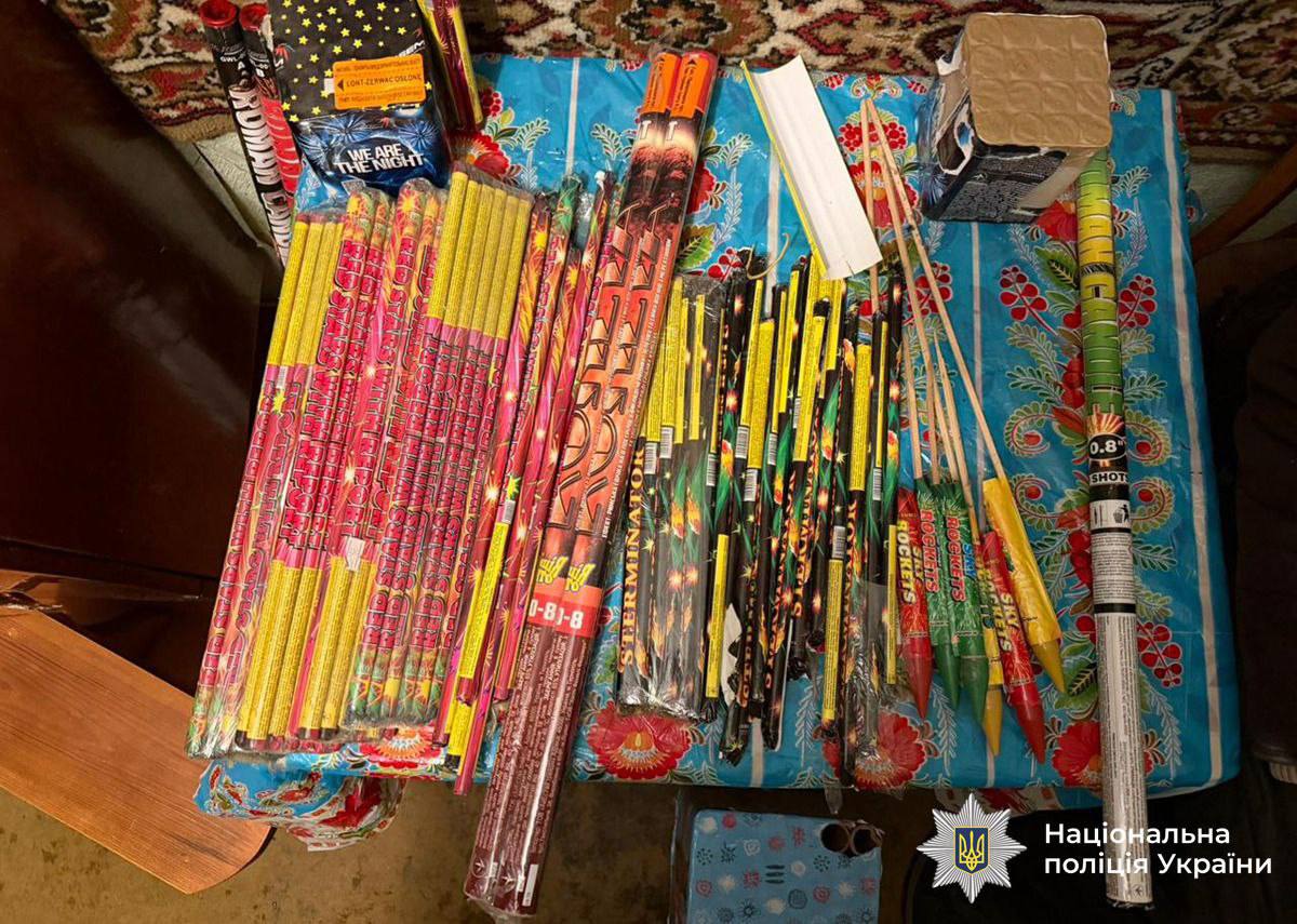 Поліція встановила особу, причетну до запуску феєрверків у Вінниці