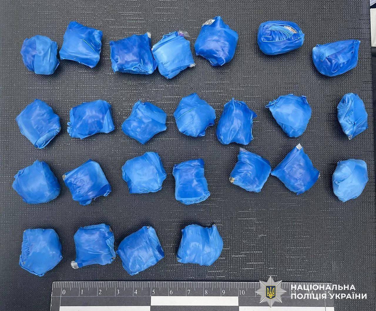 У Вінниці затримали молодика за розповсюдження канабісу через «закладки»