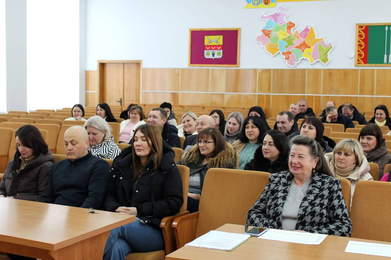 В Іллінецькій громаді обговорили мобілізаційні питання, безпеку та роботу пунктів обігріву