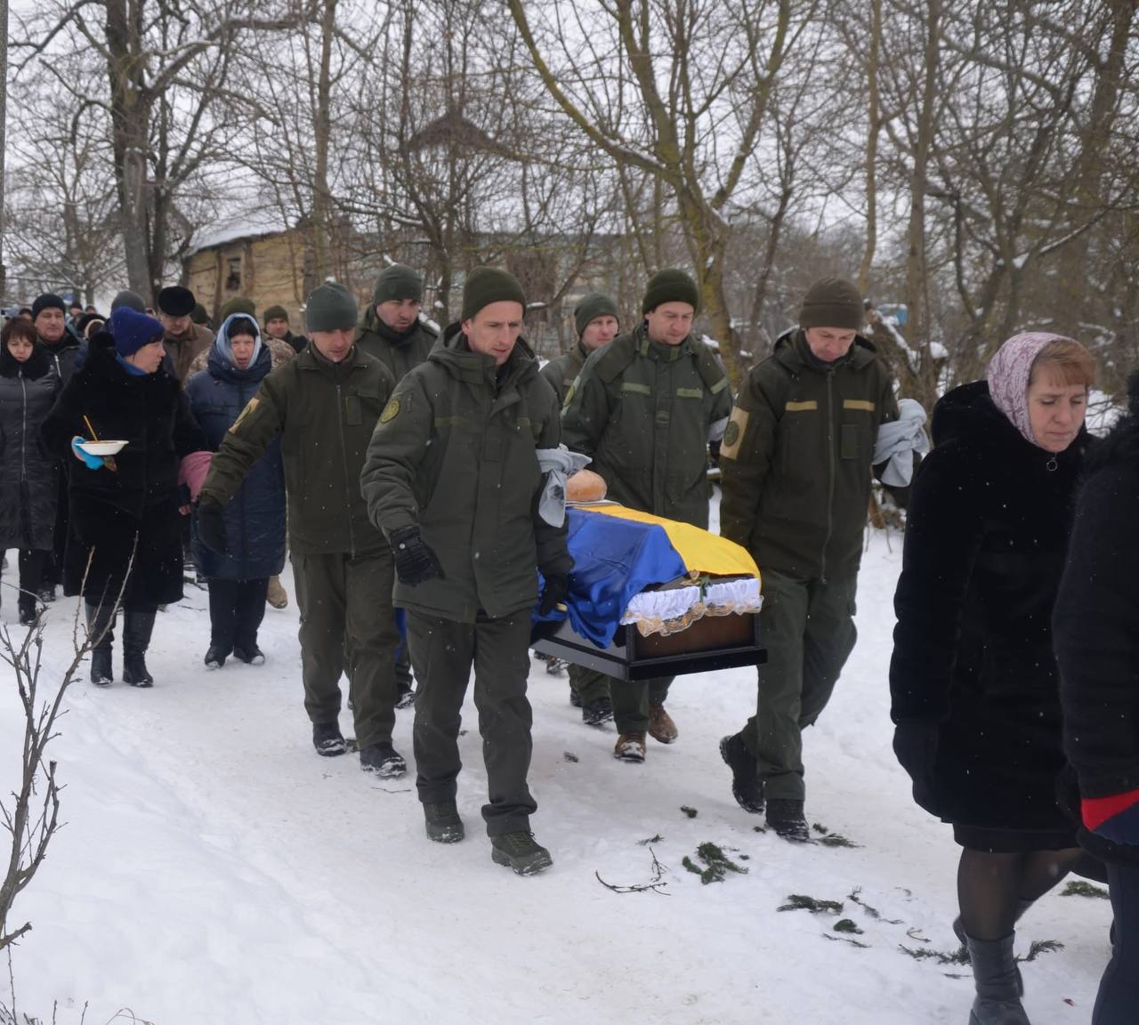 Літинська громада попрощалася із Захисником Анатолієм Романюком