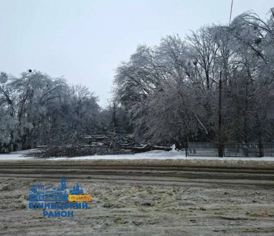 Через обледеніння Немирів залишився без світла та води