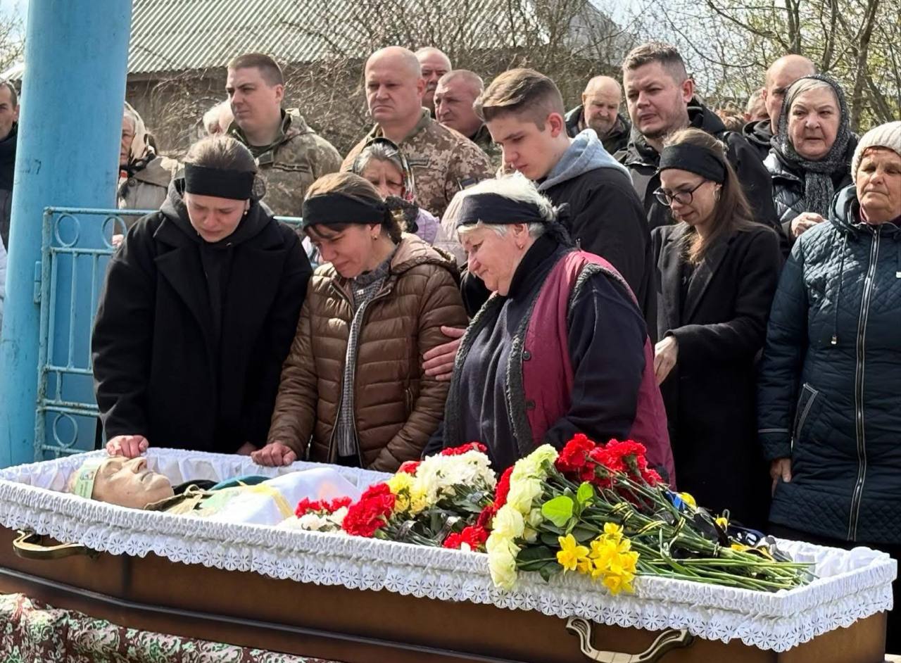 У селі Урожайне попрощалися із захисником України Віктором Рубіжанським